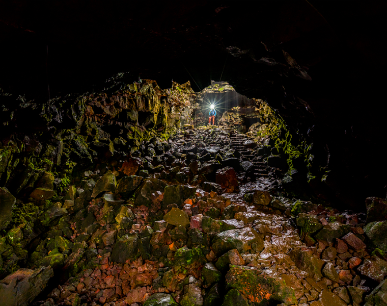 Horse Riding & Caving From Reykjavík