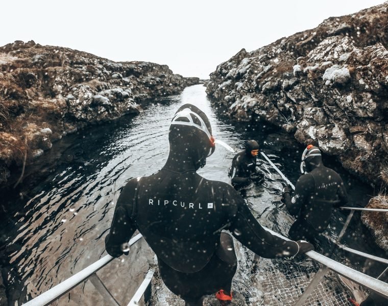 Wetsuit Snorkeling in Silfra – with underwater photos / From Reykjavik