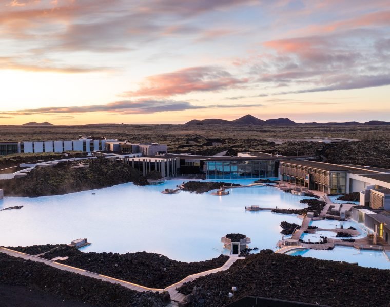 Keflavík Airport – Blue Lagoon, Premium Admission & Transfer