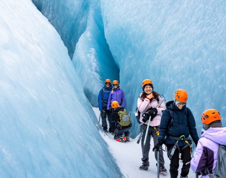 Crevasse Labyrinth – A Glacier Maze in Skaftafell