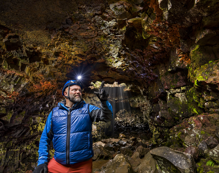 Horse Riding & Caving From Reykjavík