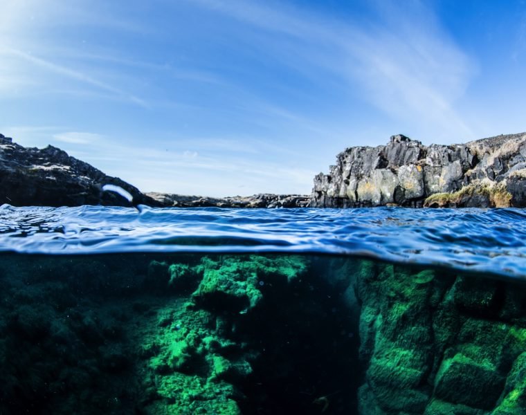 Lava & Wreck Dive Adventure – Bjarnagjá fissure