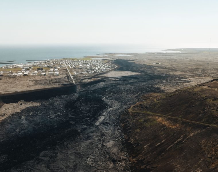 Volcanic Caves and Craters: The Lava Tunnel, Grindavík & Reykjanes Lava Fields Combo Tour