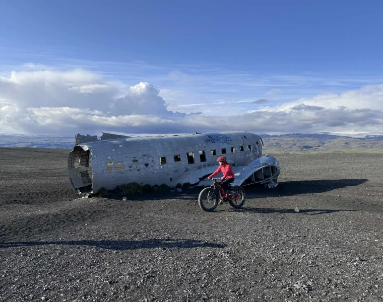 South Coast & E‑Bike Black Beach Adventure & the Plane Wreck