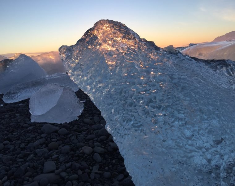 Chinese Tour: 3 Day – Golden Circle, South Coast, Jökulsárlón & Ice Cave