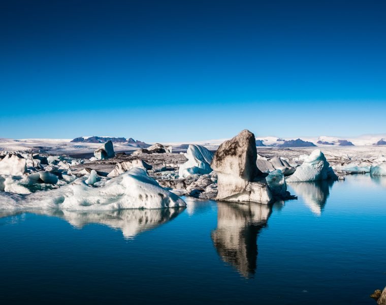 Glacier Lagoon (Jökulsárlón) & South Iceland Tour