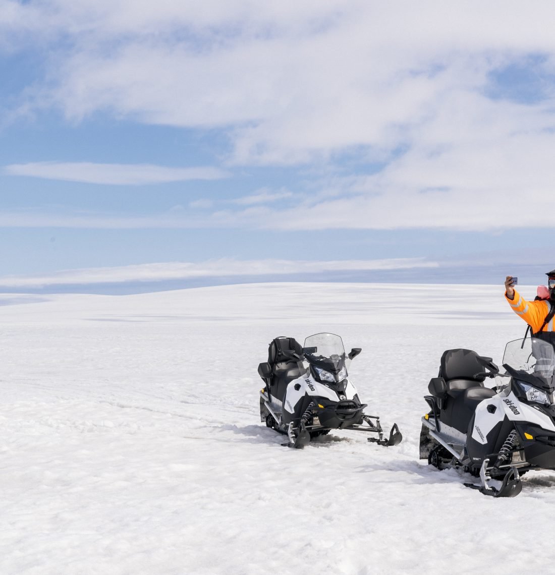 Into The Glacier – With Snowmobiling From Klaki Base Camp
