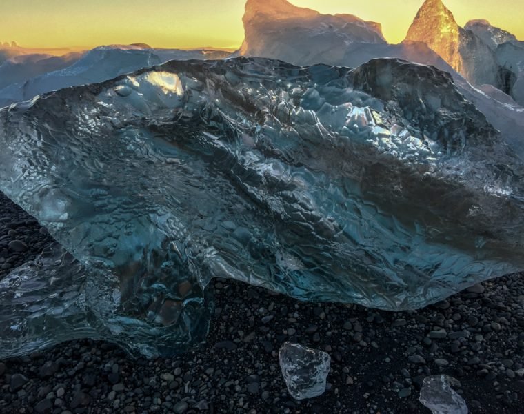 Chinese Tour: 3 Day – Golden Circle, South Coast, Jökulsárlón & Ice Cave