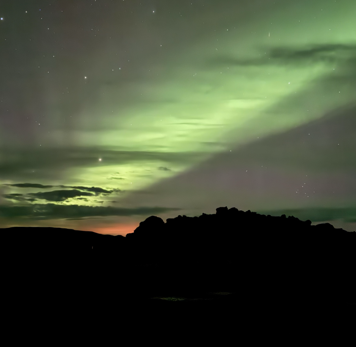Northern Lights Hunt by Minibus from Reykjavík