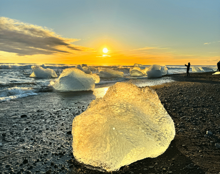 3-Day South Coast & Golden Circle Winter Tour with Crystal Blue Ice Cave